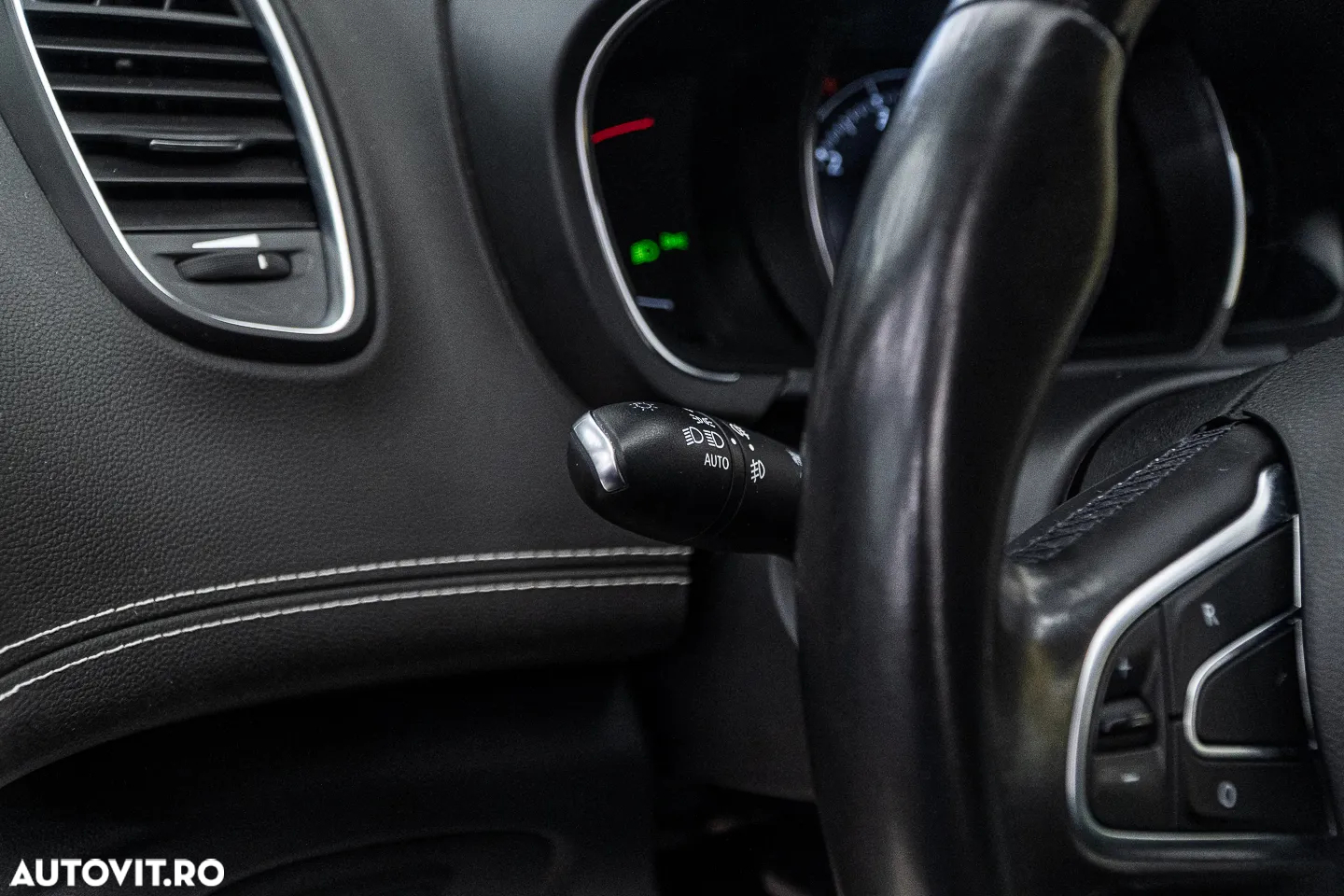 Renault Grand Scenic TCe 140 GPF EDC BOSE EDITION - 29