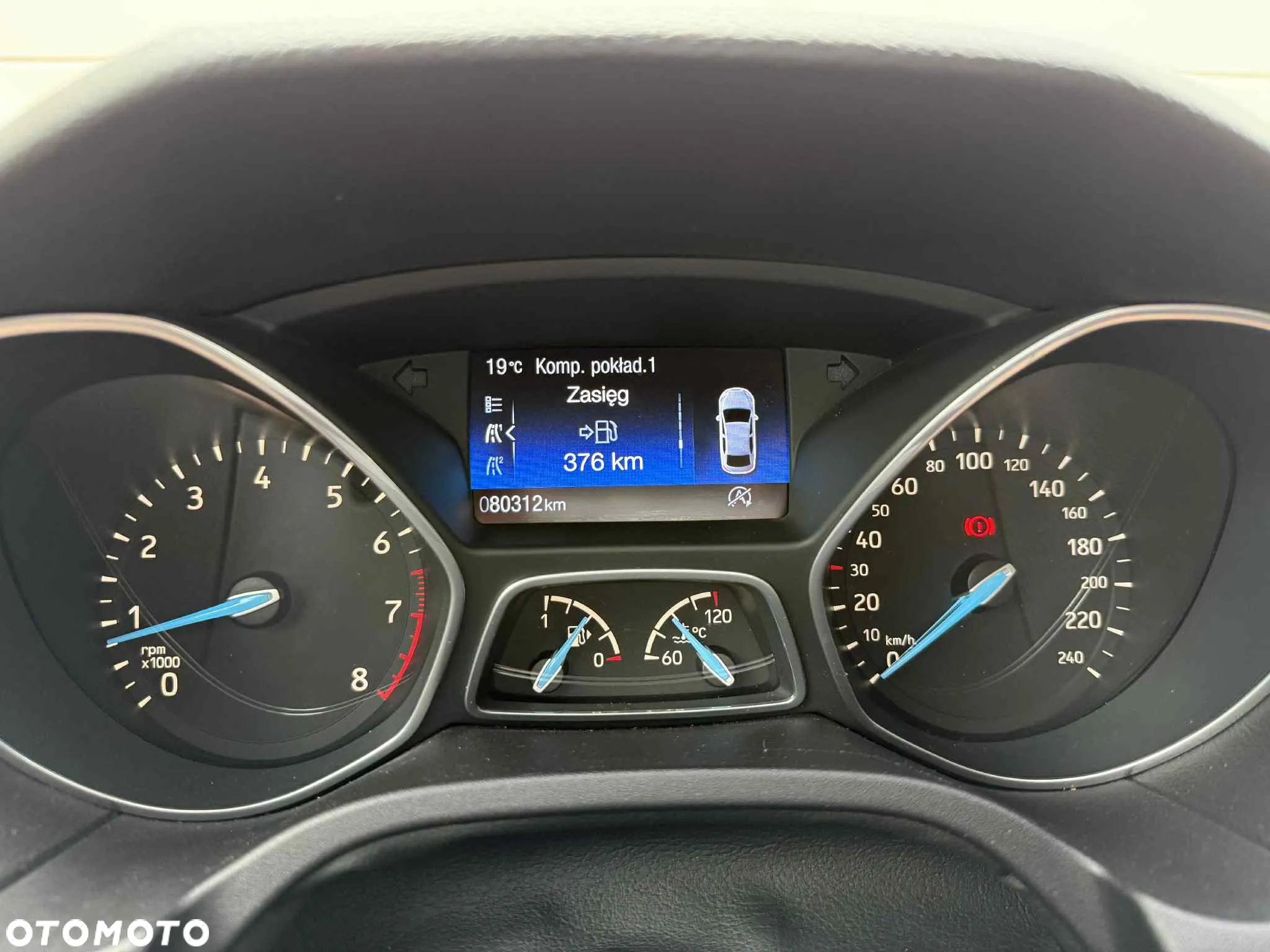 Ford Focus ver-1-5-ecoboost-st--line-red-ass - 11