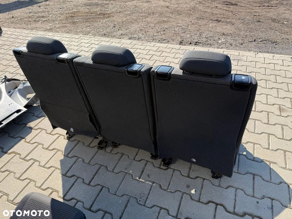 TOYOTA VERSO LIFT 13-18 FOTELE 2 3 RZĄD PASY PLASTIKI PRZEKŁADKA VANA - 6