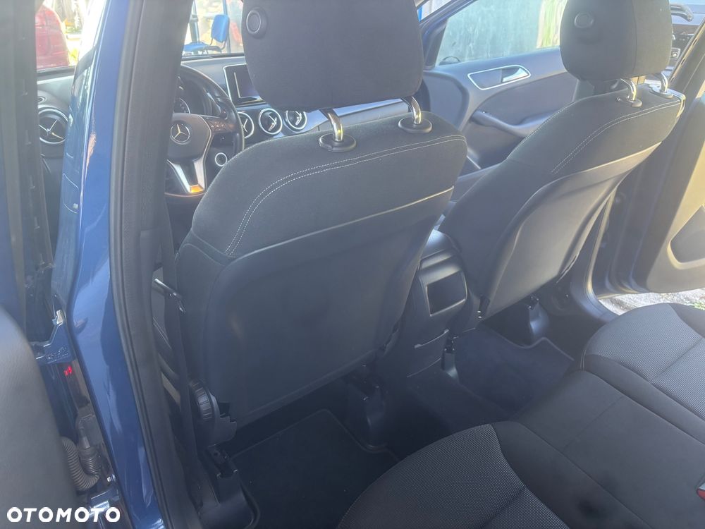 Mercedes-Benz Klasa B 180 (BlueEFFICIENCY) - 23