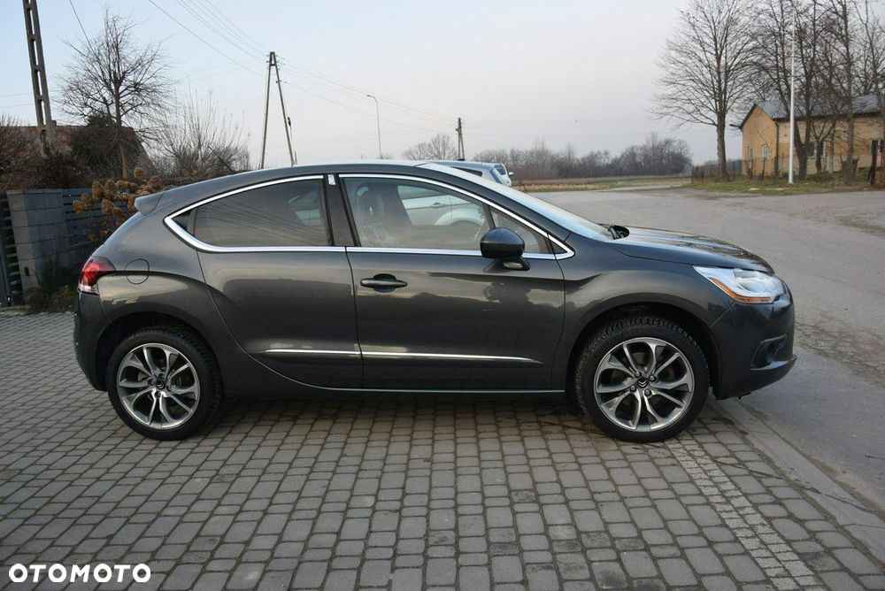 Citroën DS4 1.6 THP SoChic - 10
