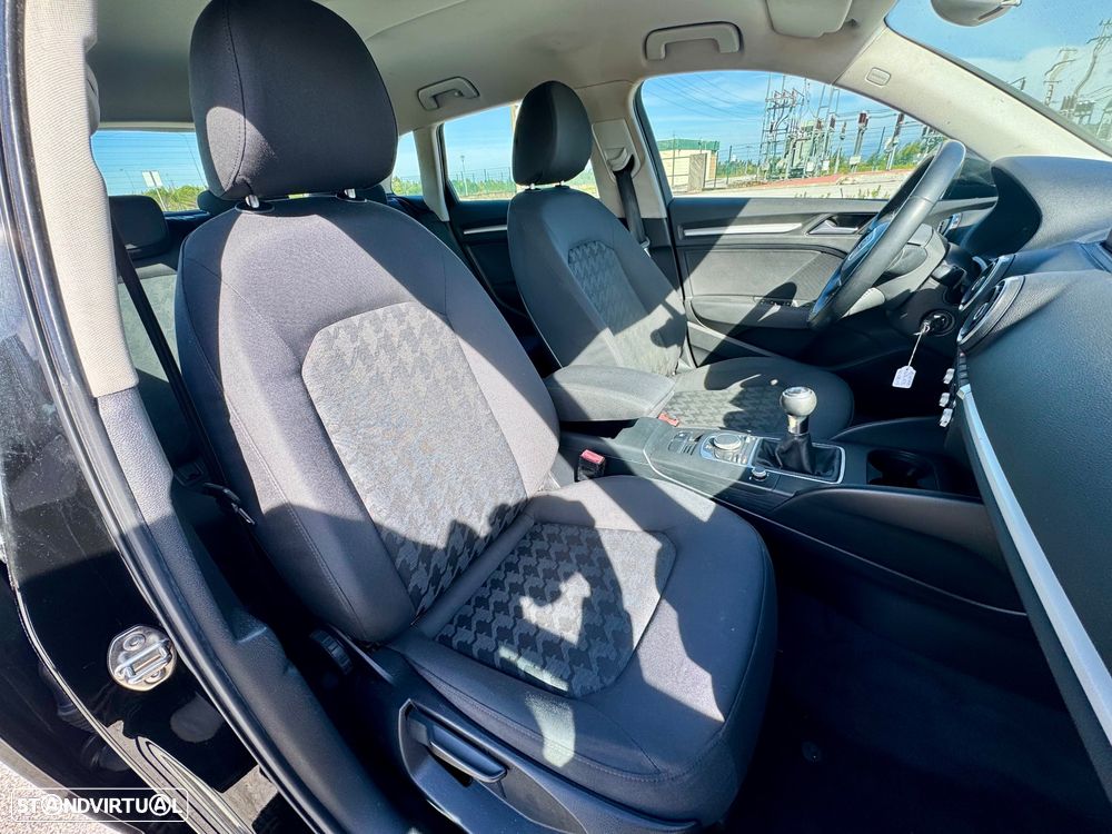 Audi A3 1.6 TDI Advance - 12