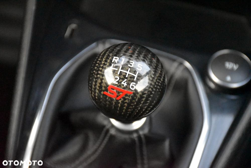 Ford Fiesta 1.5 EcoBoost S&S ST X - 24