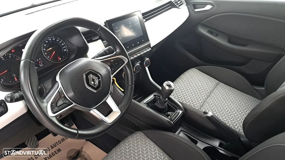 Renault Clio 1.0 TCe Evolution - 15