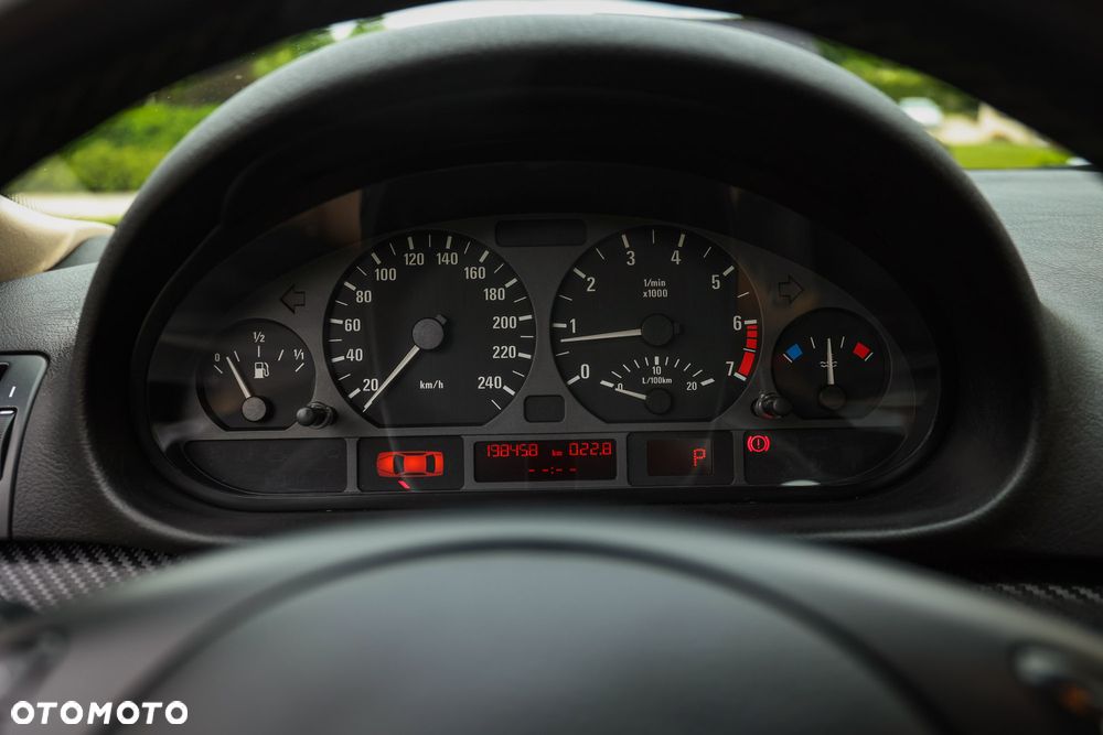 BMW Seria 3 320i Edition Sport - 24