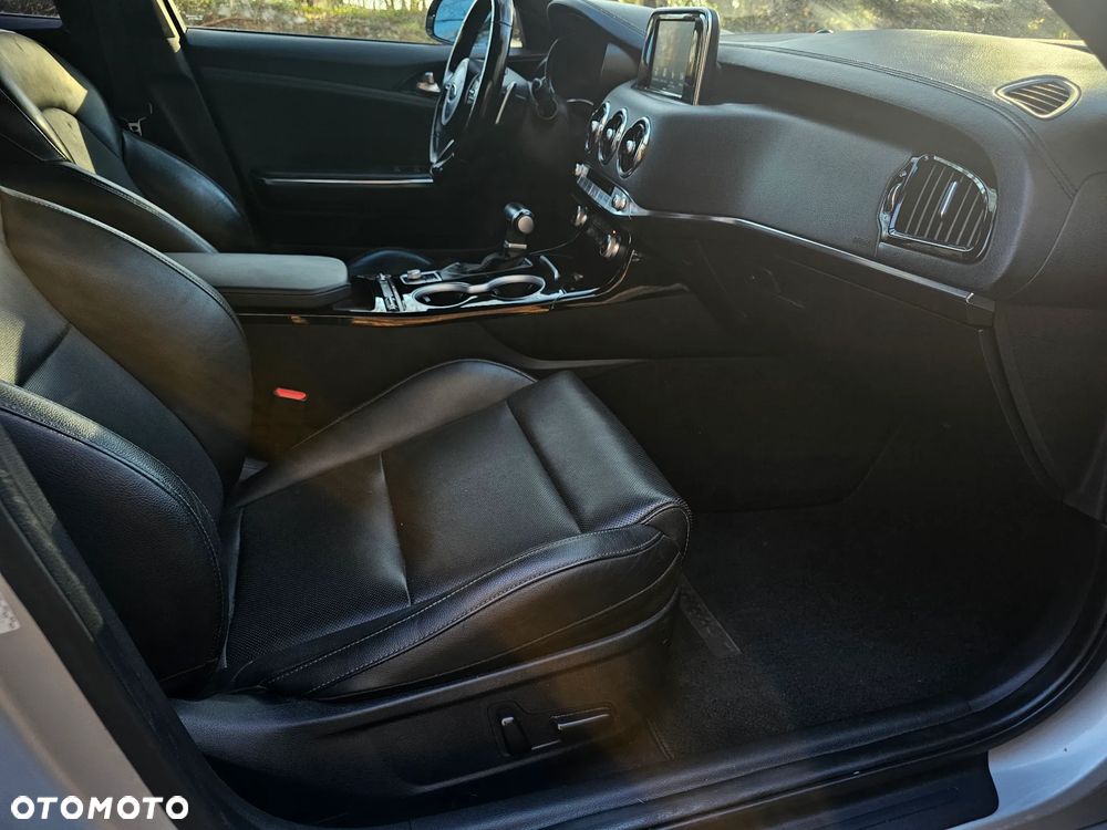 Kia Stinger 2.0 T-GDI XL - 11