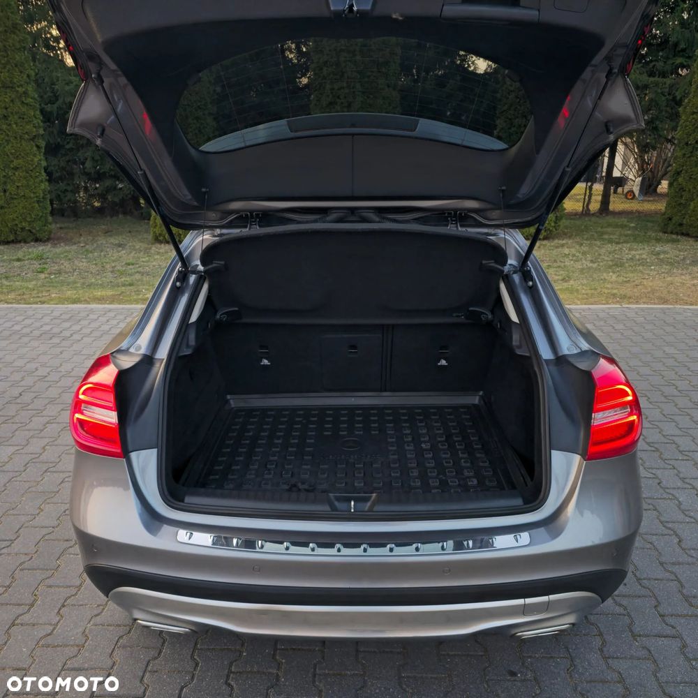 Mercedes-Benz GLA 220 d 4Matic 7G-DCT AMG Line - 20