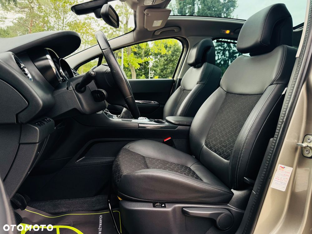 Peugeot 3008 BlueHDi 120 Stop & Start Allure - 27