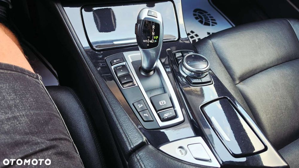 BMW Seria 5 520d xDrive - 18