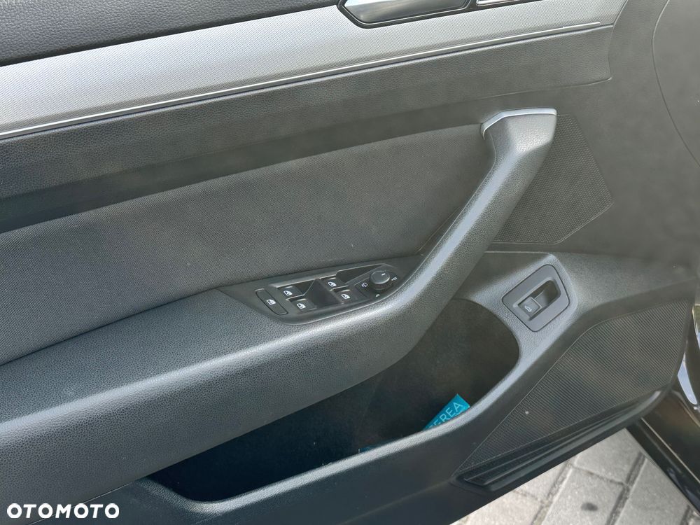 Volkswagen Passat Variant - 4