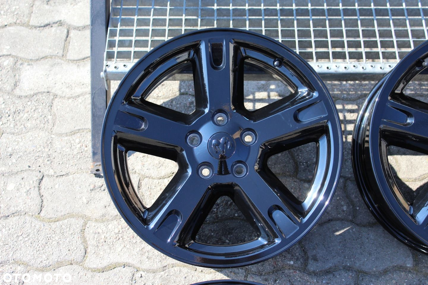 ORYG DODGE NITRO 17cali 5x114,3 ET40,75 7J CALIBER - 3