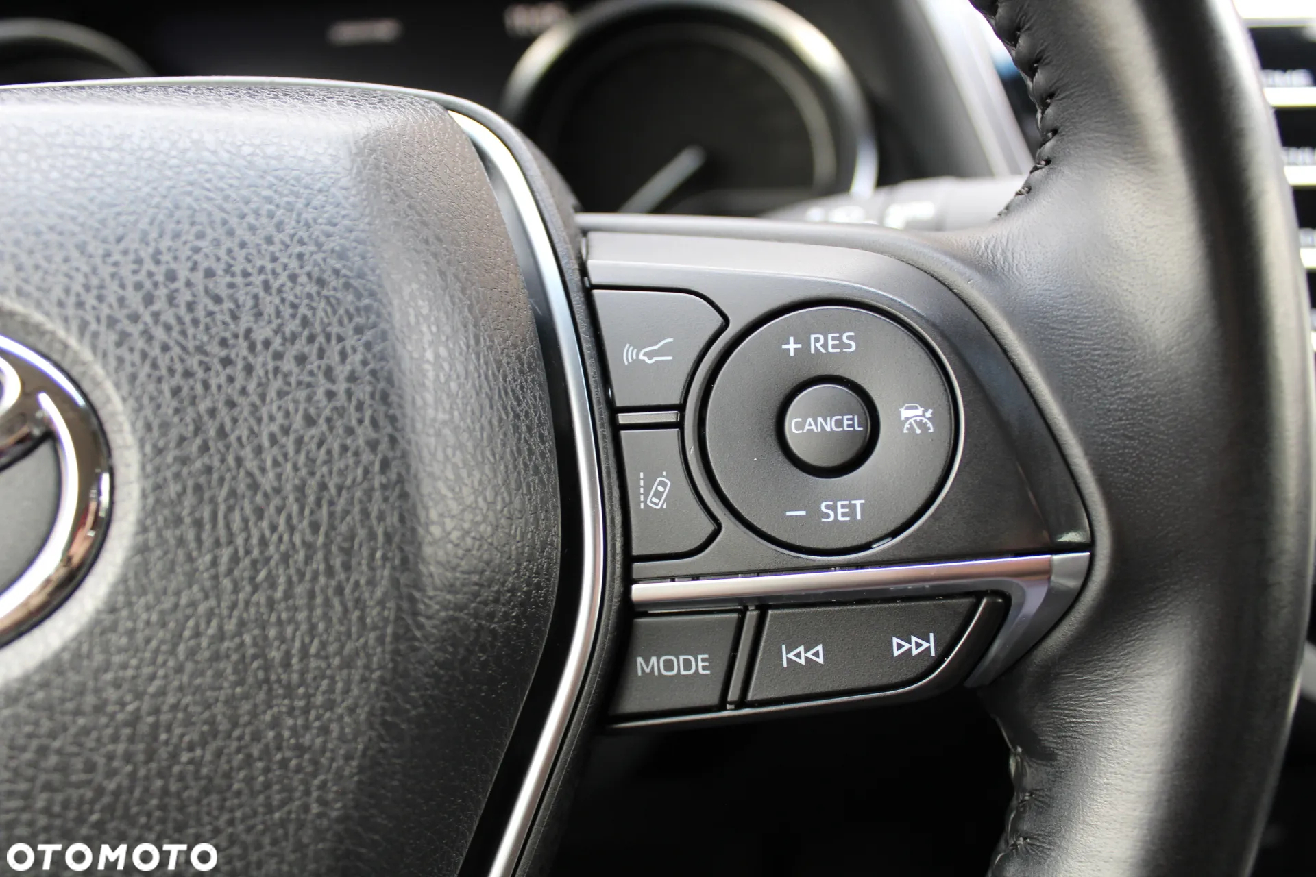 Toyota Camry 2.5 Hybrid Comfort CVT - 35