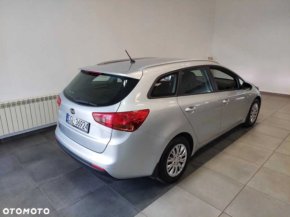 Kia Ceed 1.6 GDI M - 4