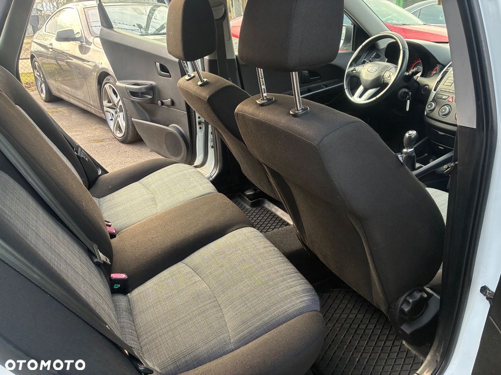 Kia Ceed 1.6 Crdi M - 13