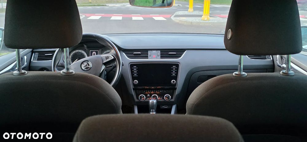 Skoda Octavia 1.6 TDI SCR Style DSG - 9