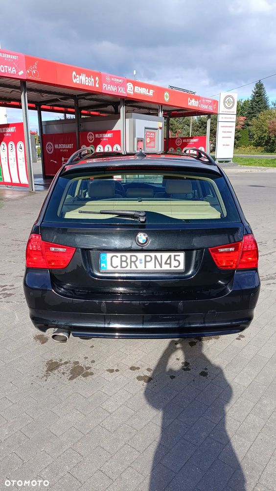 BMW Seria 3 318d Touring - 5