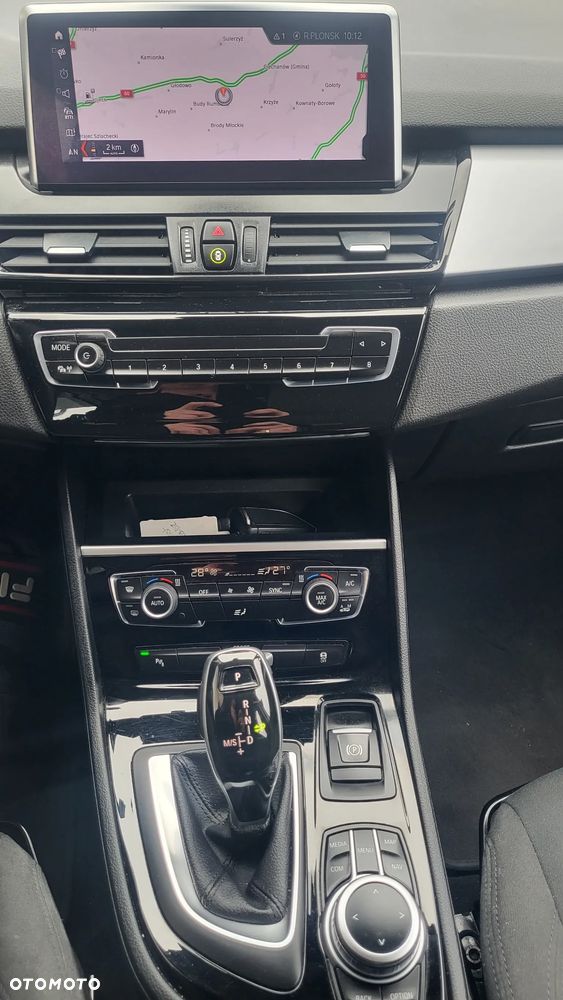 BMW Seria 2 218d - 13