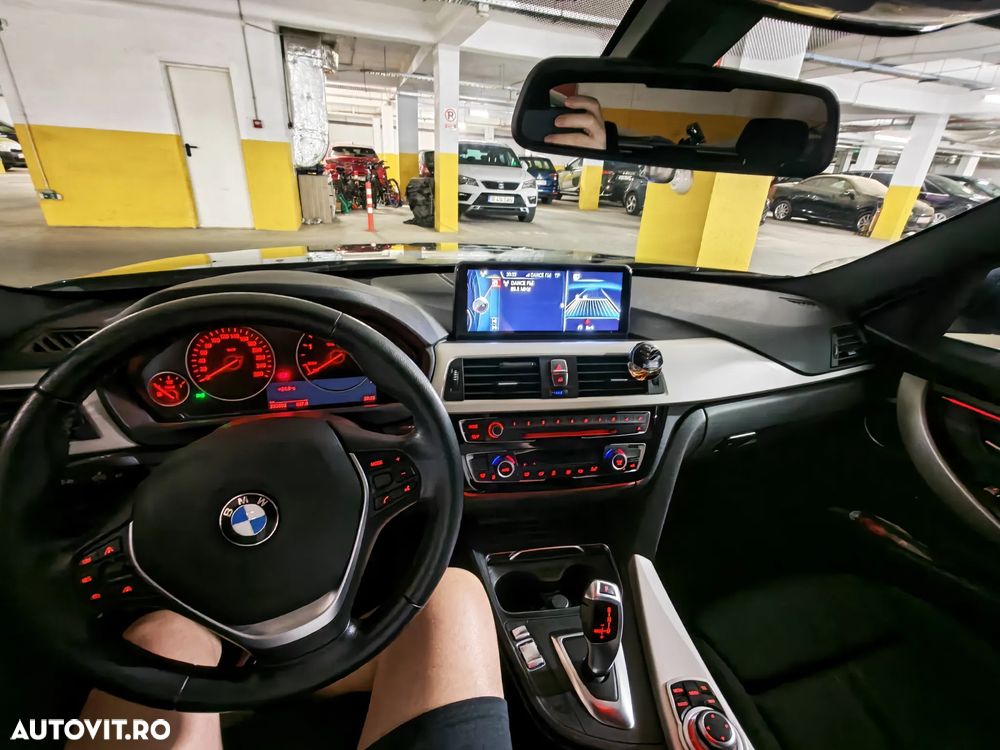 BMW Seria 3 320d Efficient Dynamic Edition Aut. - 11