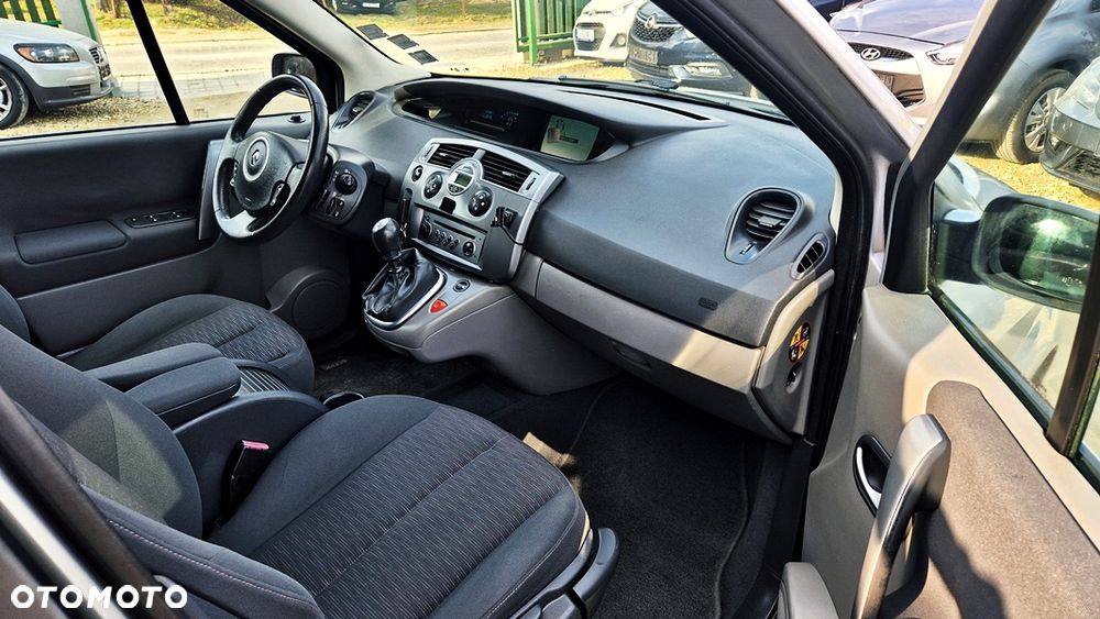 Renault Grand Scenic 2.0 16V Privilege - 37