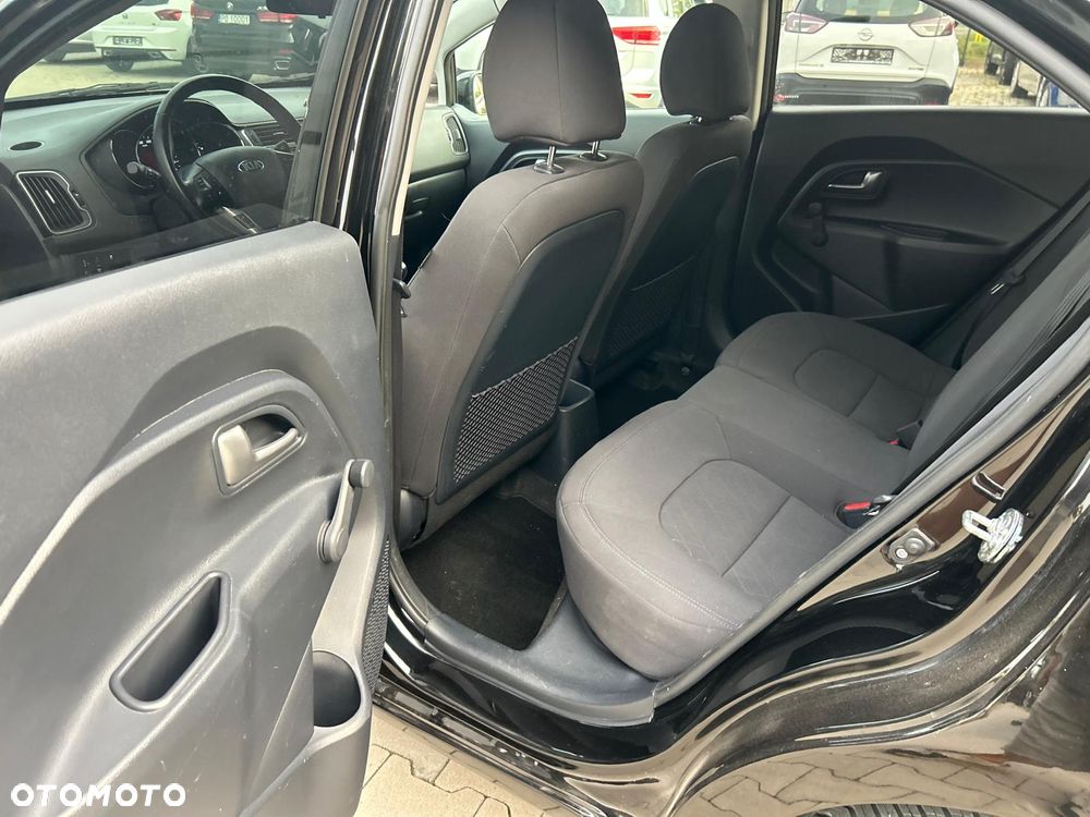 Kia Rio 1.2 L - 21