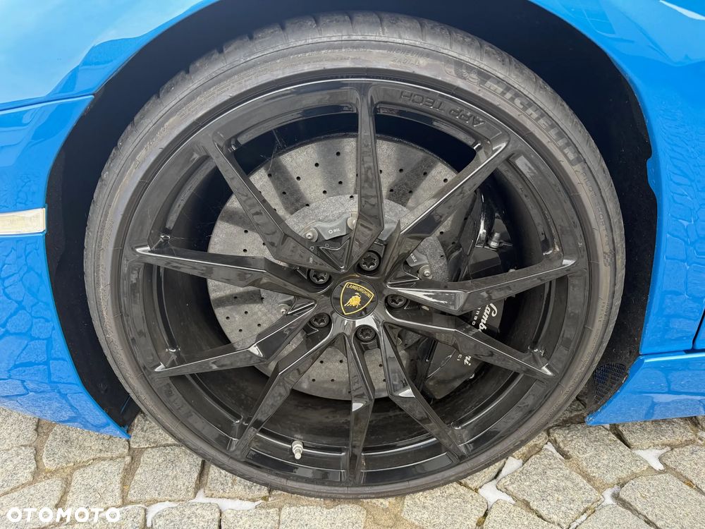 Lamborghini Aventador - 31