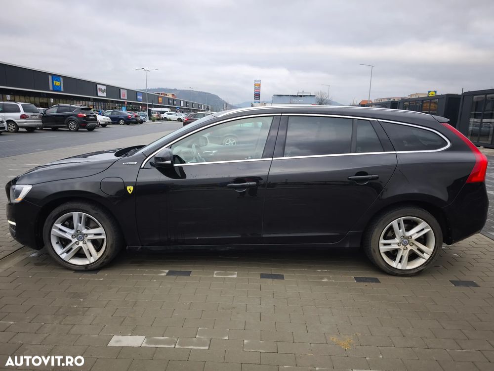 Volvo V60 D6 Plug-In-Hybrid AWD Geartronic Summum - 8