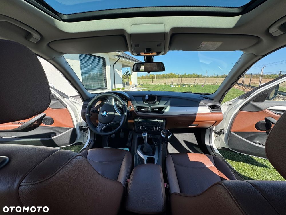 BMW X1 xDrive18d - 11