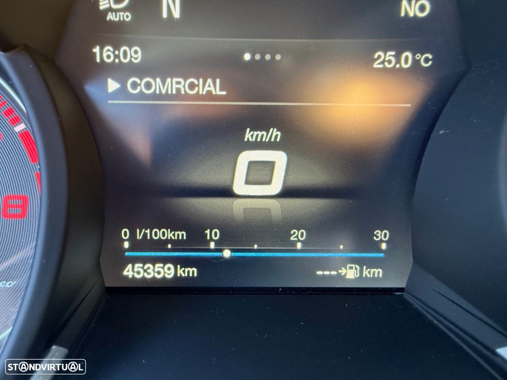Alfa Romeo Stelvio - 18