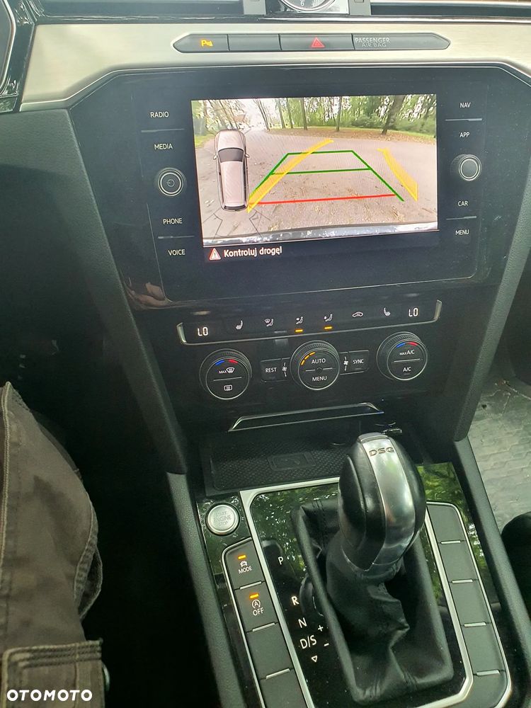 Volkswagen Passat - 23