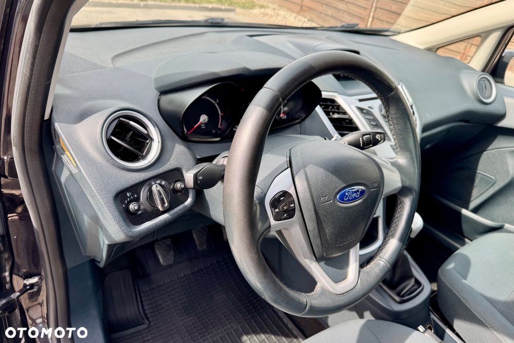 Ford Fiesta - 23