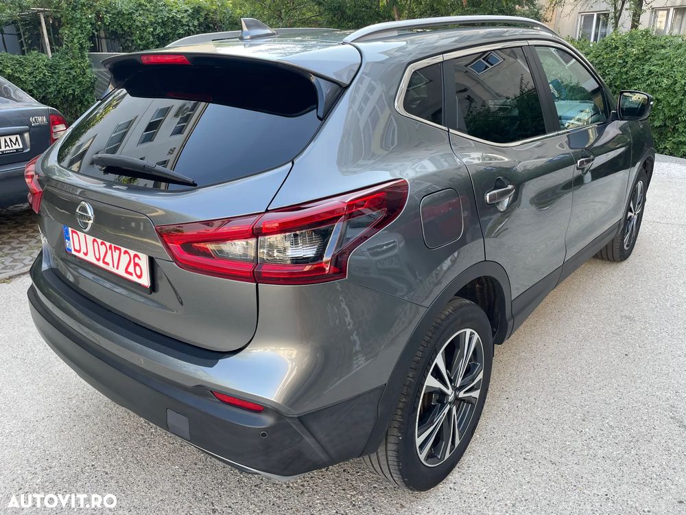 Nissan Qashqai 1.6 DCI Xtronic TEKNA+ - 4