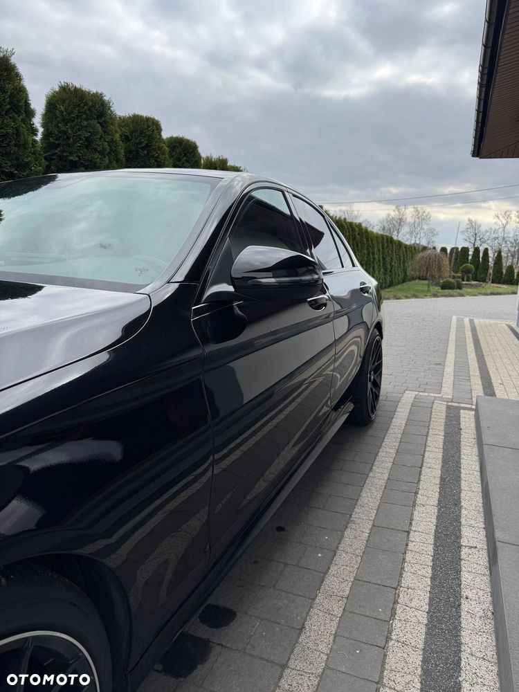 Mercedes-Benz C-Class 2017 photo 3