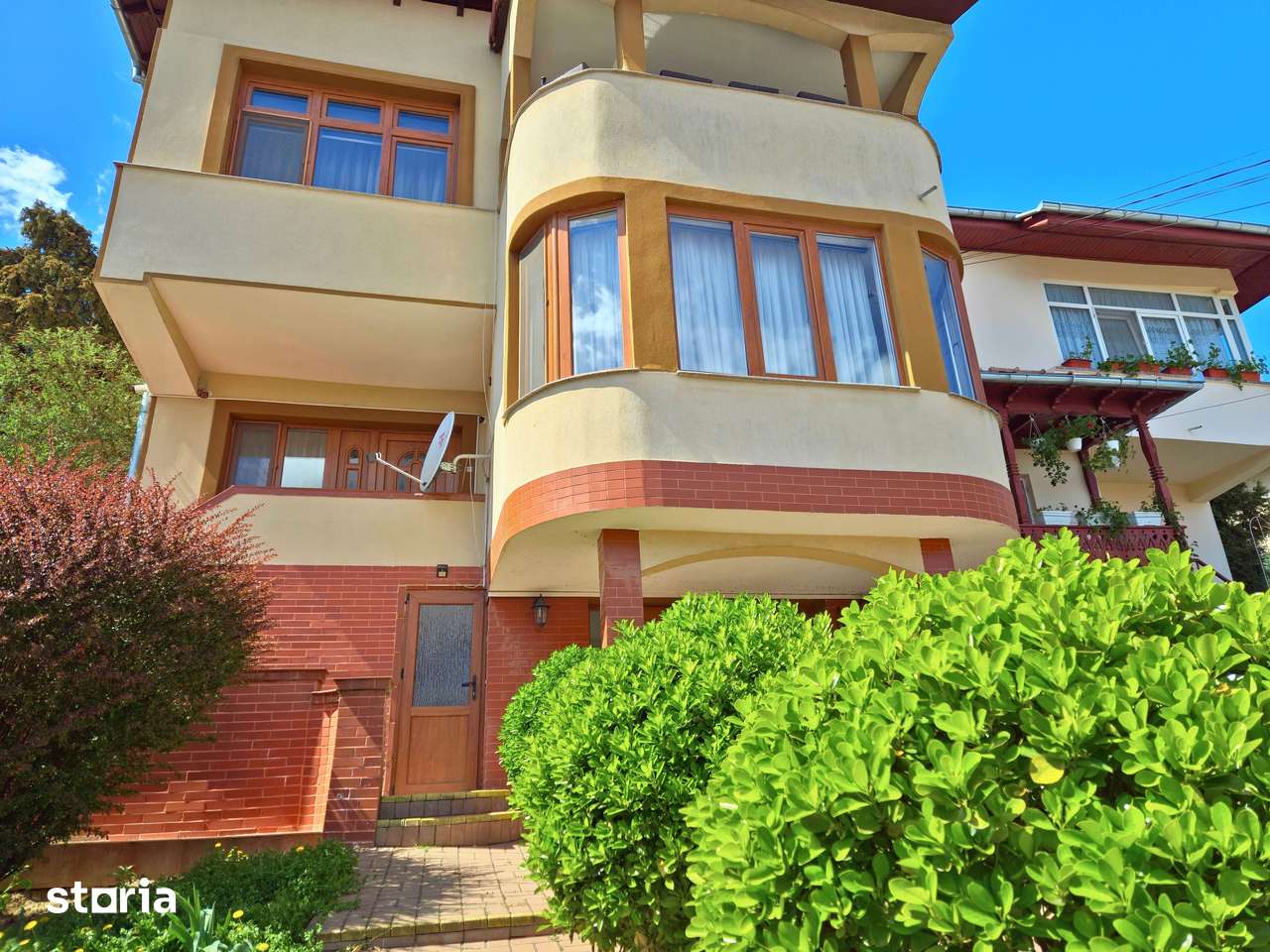 VILA CLASICA DE FAMILIE |TEREN 1137| POZITIE EXCELENTA - NORD - 1