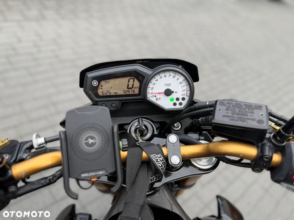 Yamaha FZ - 15