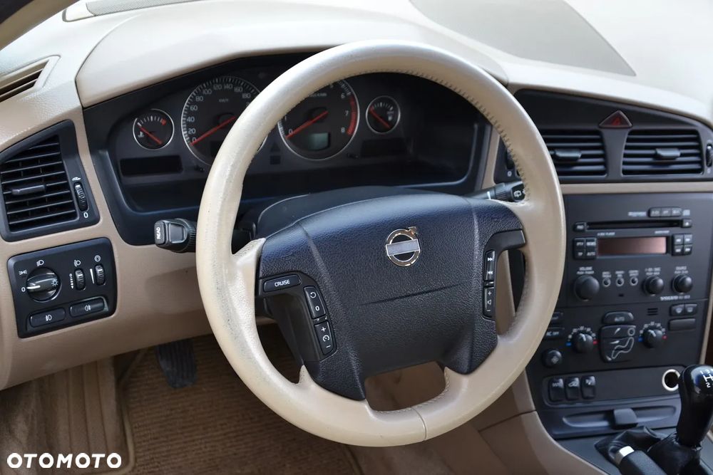 Volvo XC 70 AWD Premium - 16