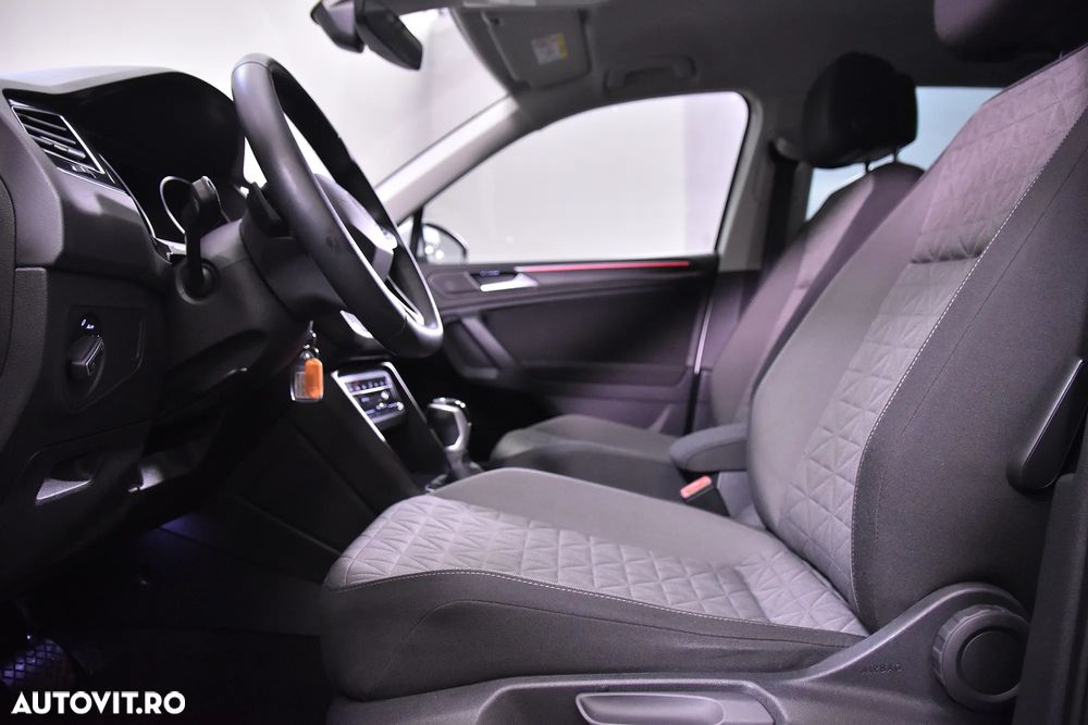 Volkswagen Tiguan - 24