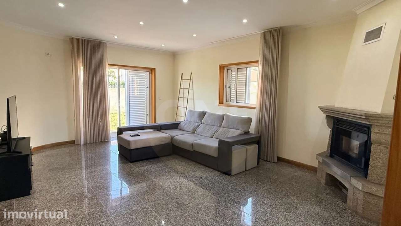 Fantástica Moradia T3 com Garagem para 3 carros e Jardim - Grande imagem: 5/18