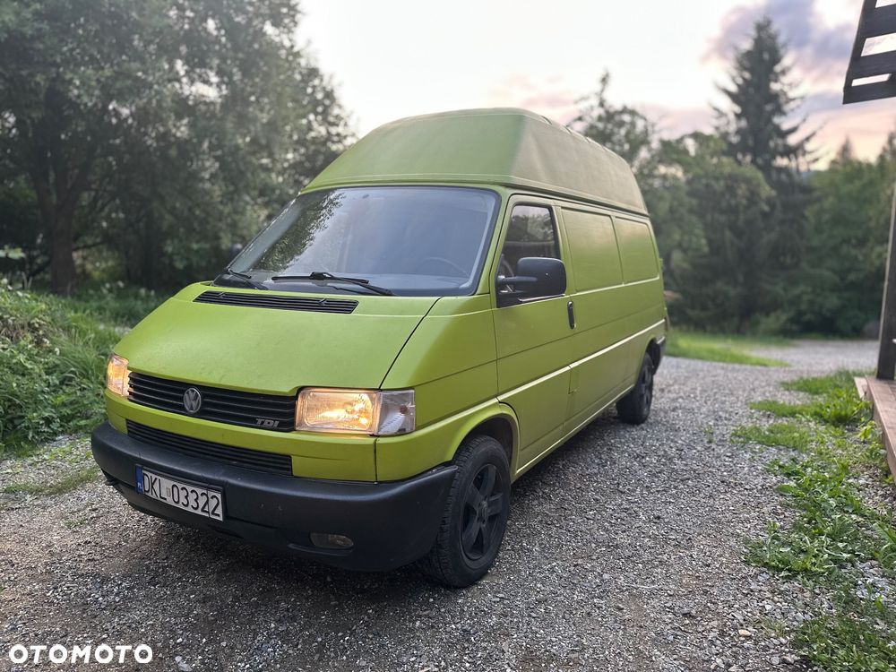 Volkswagen Transporter - 1