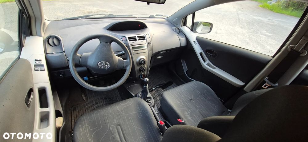 Toyota Yaris 1.33 Luna - 17