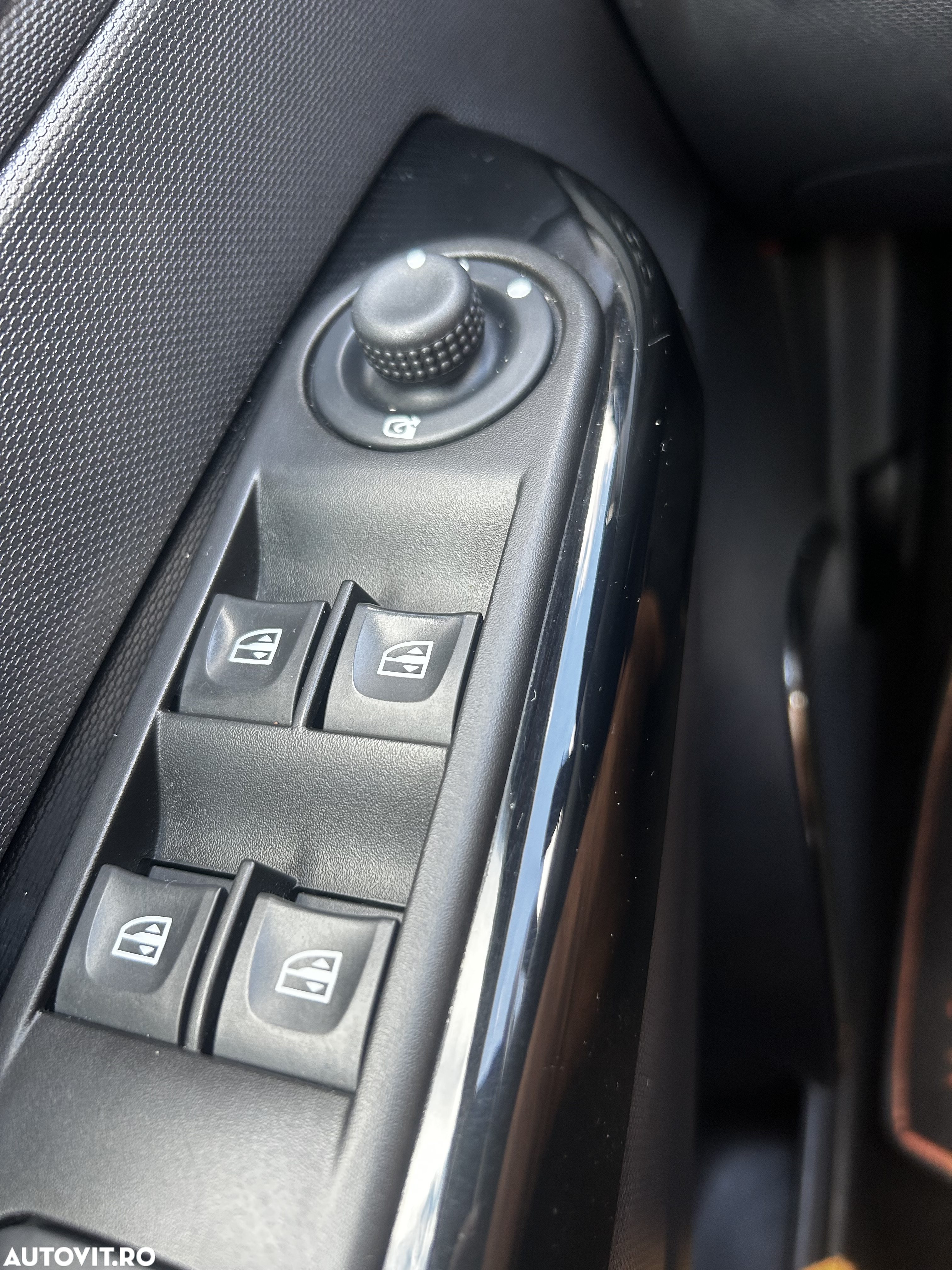 Renault Captur TCe Turbo Stop/Start Expression - 13