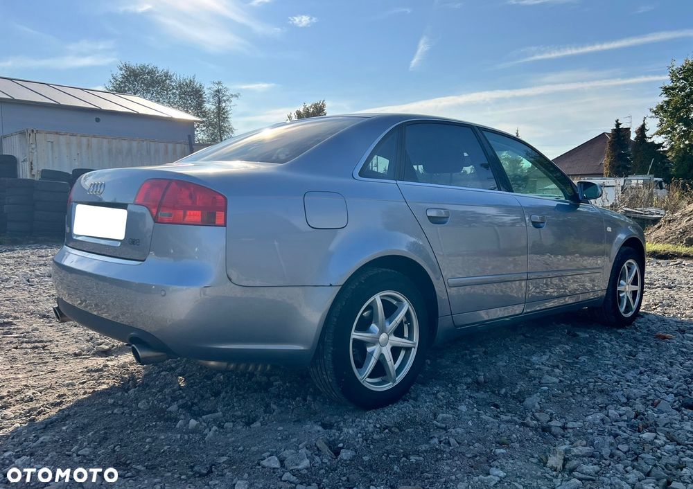 Audi A4 Limousine - 6