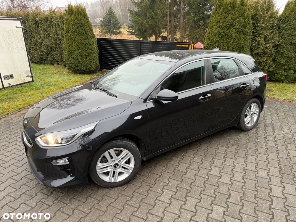 Kia Ceed 1.6 CRDi 136 ISG Spirit - 3