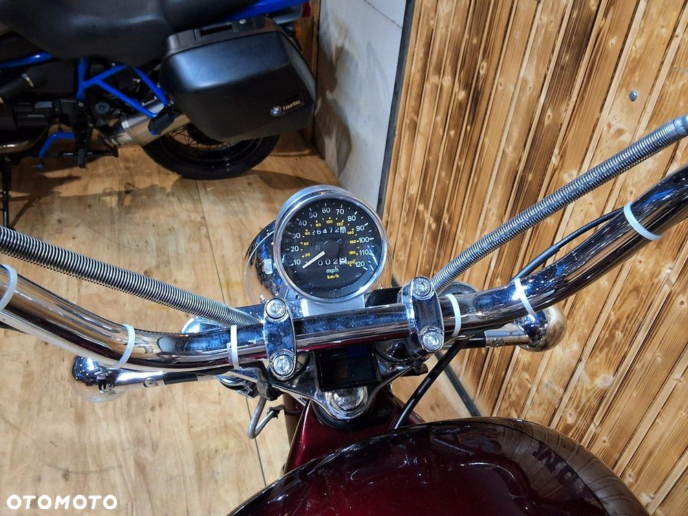 Suzuki Intruder - 7