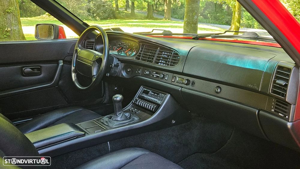 Porsche 944 Turbo S - 15