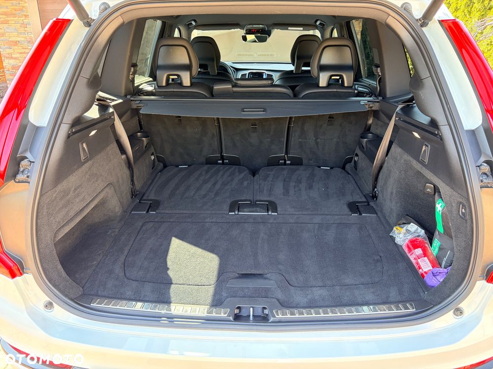 Volvo XC 90 B5 D AWD R-Design 7os - 19