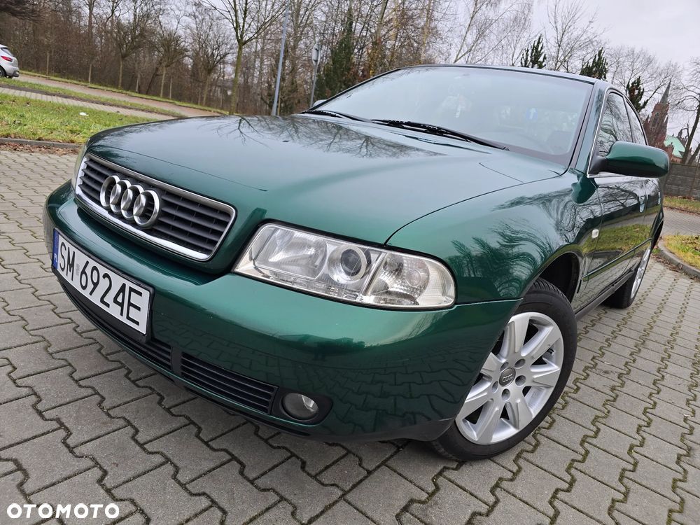 Audi A4 Limousine - 1