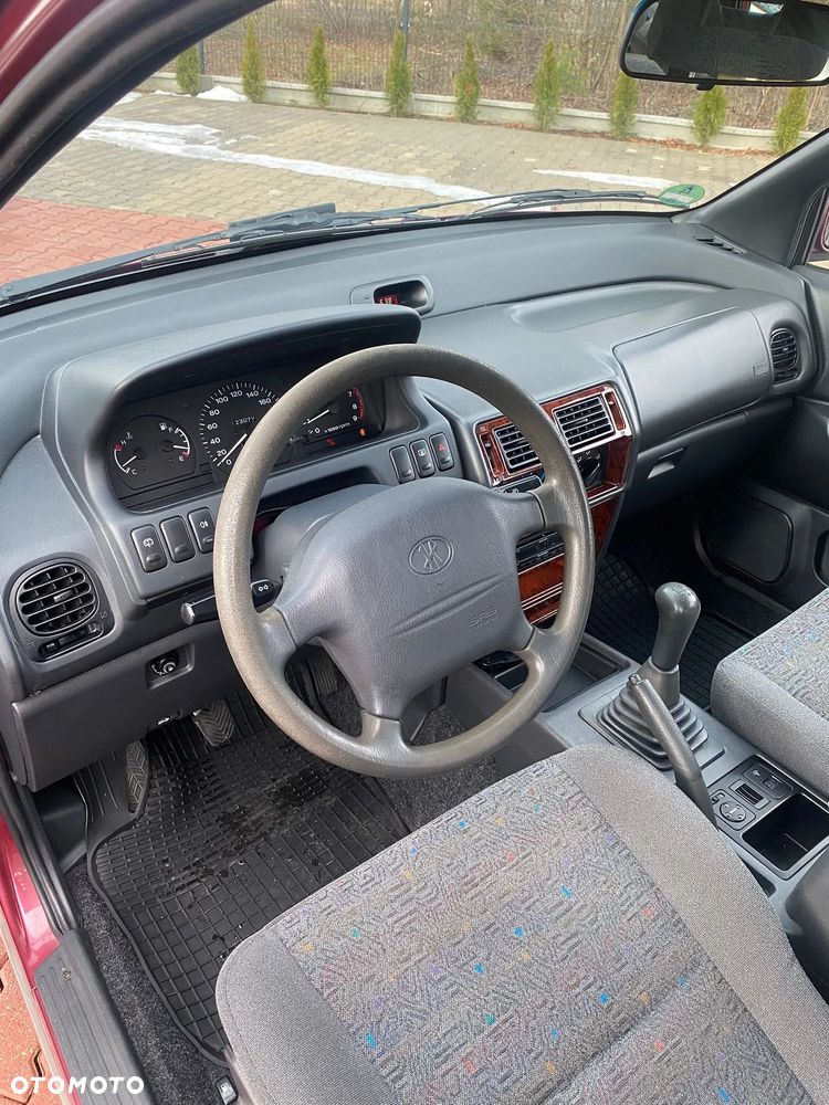 Hyundai Santamo 2.0 - 8