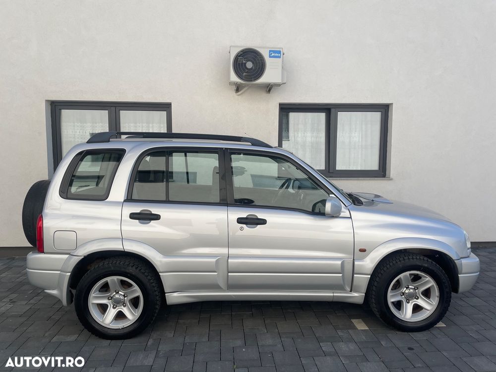 Suzuki Grand Vitara 2.0 TD A/C - 10