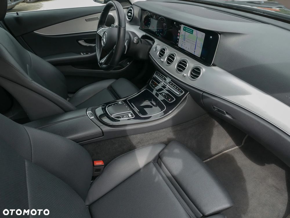 Mercedes-Benz Klasa E 300 de 9G-TRONIC Avantgarde - 19
