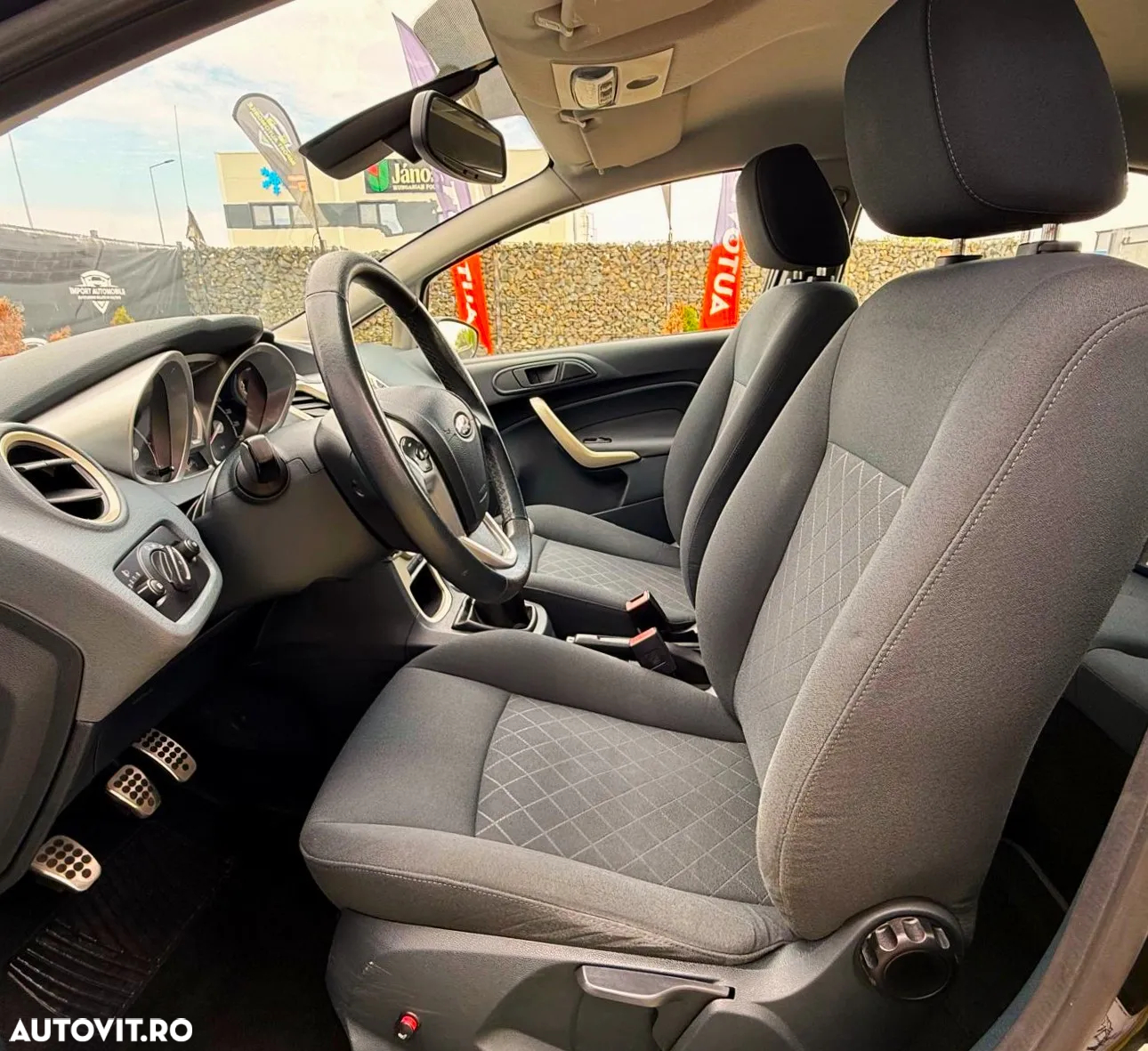 Ford Fiesta 1.4 Ghia - 17